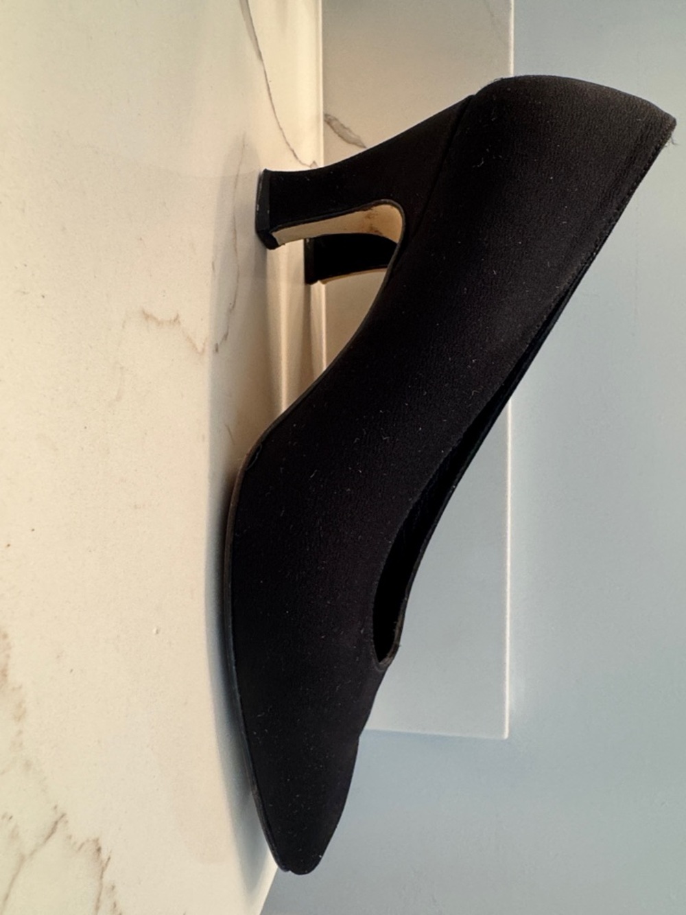 Bandolino Black Suede Mid-Heel Pump